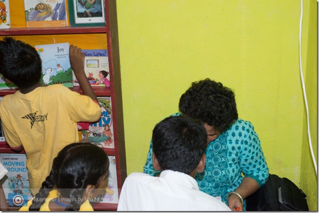 Dental_Checkup_at_Chimbel_by_Dr_Fernando_Noronha_and_teamMobile_Outreach_Program_Bookworm_Kannio_Initiatives-Nijugrapher-DSC_7031